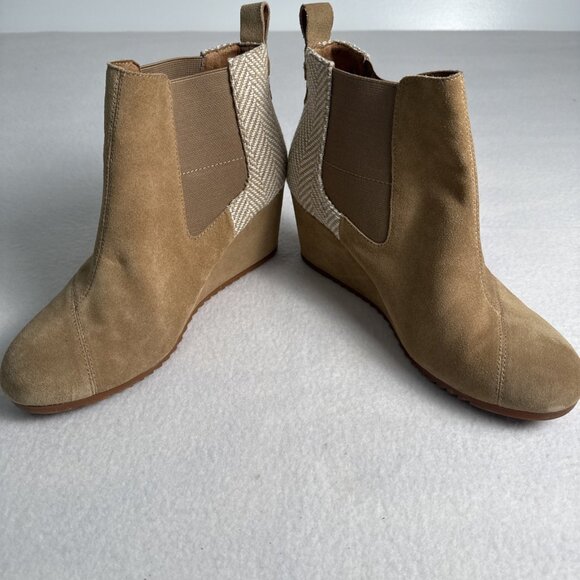 Toms Tan Wear Good Wedge Boots Suede Tops Womans Size 11 Soft Excellent - Picture 10 of 10